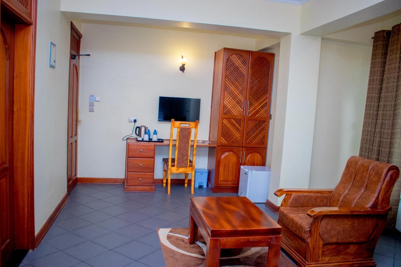 Seven Skies Hotel Аруша Экстерьер фото