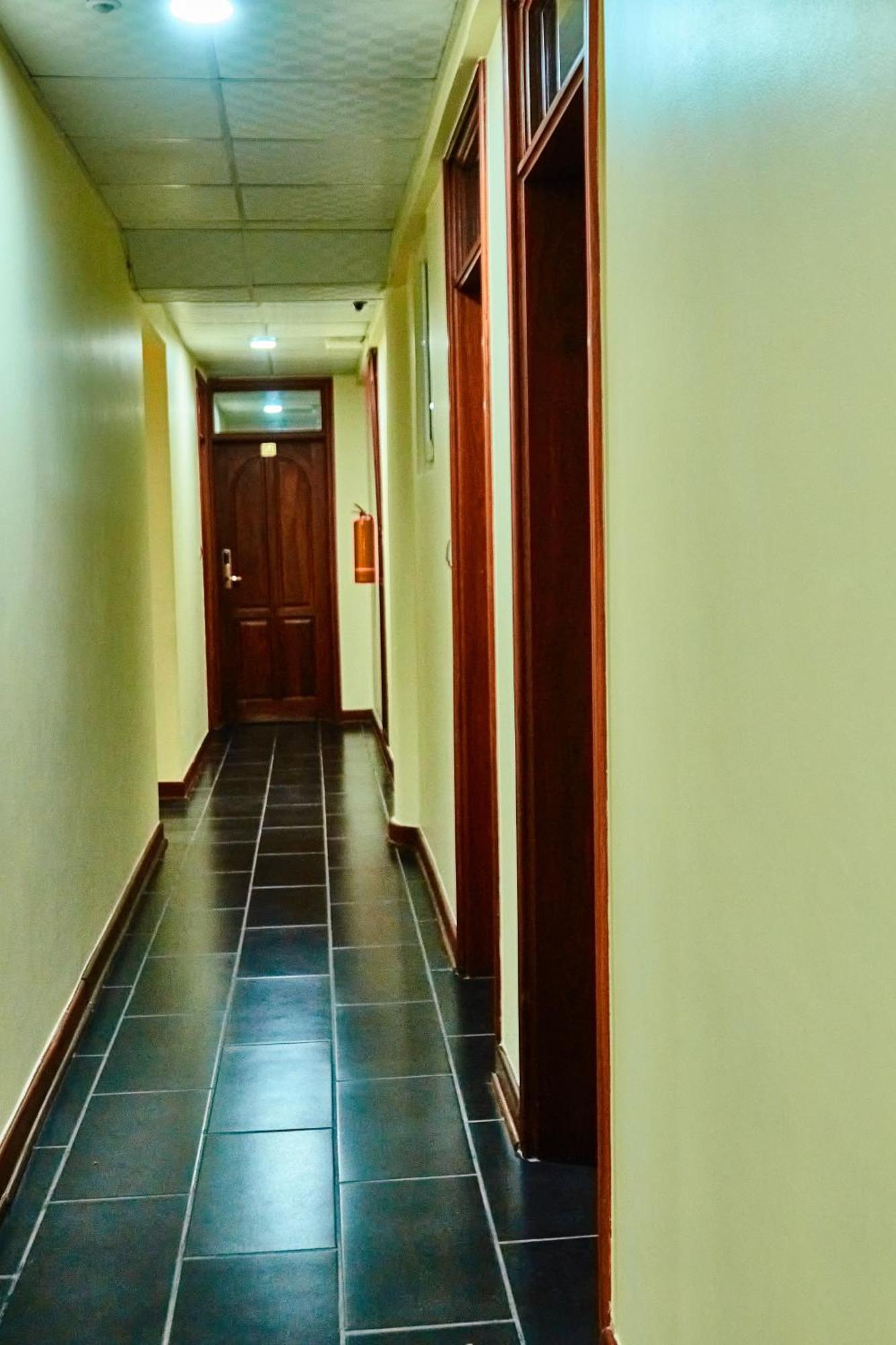 Seven Skies Hotel Аруша Экстерьер фото